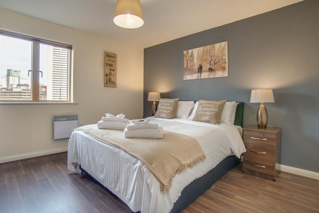 Mica Point City Centre Apartment เบอร์มิงแฮม ภายนอก รูปภาพ