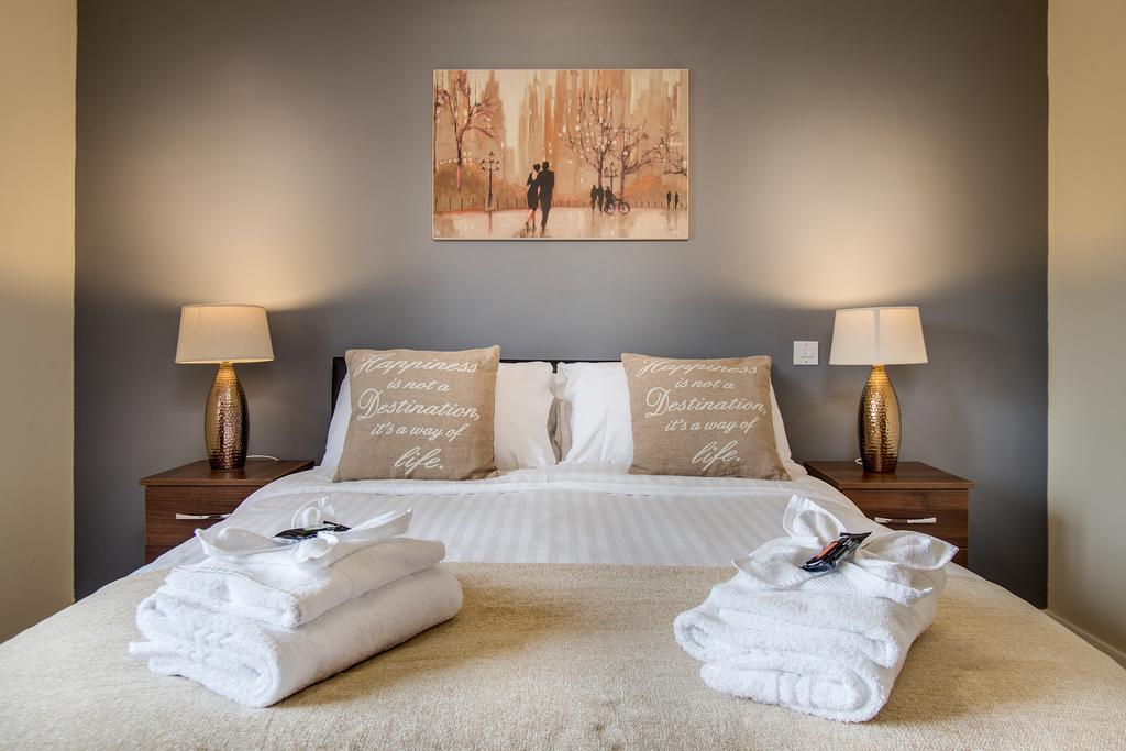 Mica Point City Centre Apartment เบอร์มิงแฮม ภายนอก รูปภาพ