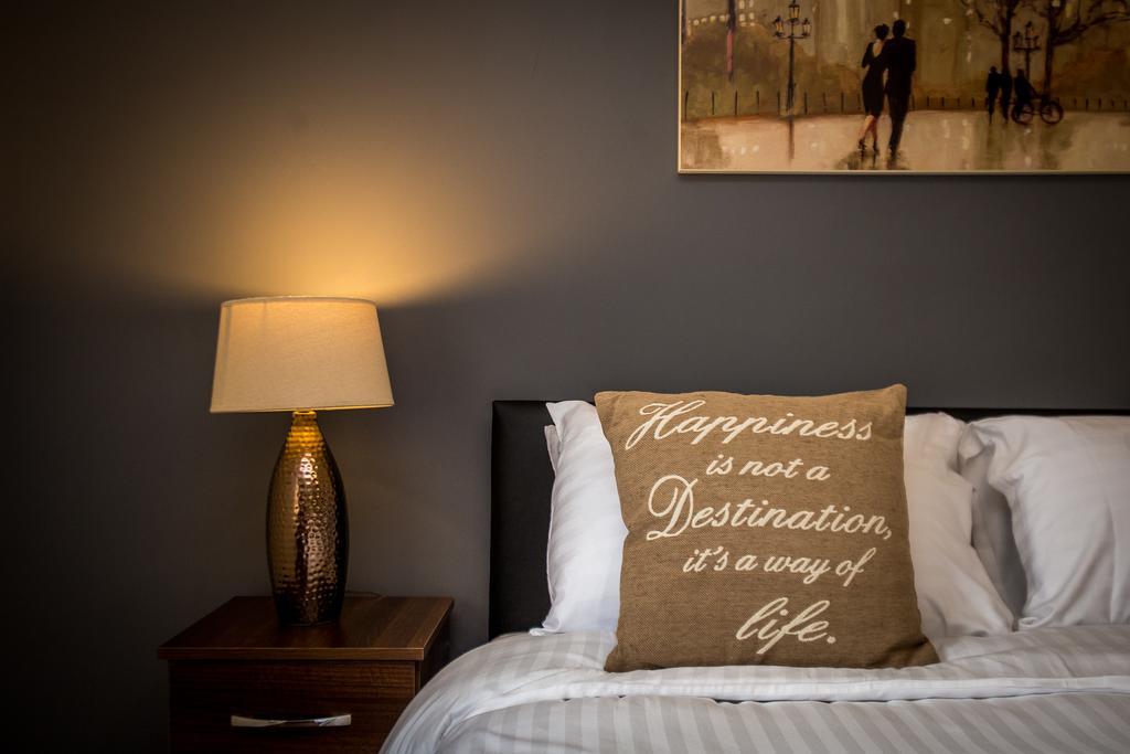 Mica Point City Centre Apartment เบอร์มิงแฮม ภายนอก รูปภาพ