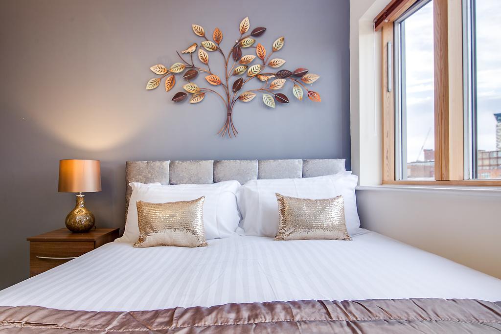 Mica Point City Centre Apartment เบอร์มิงแฮม ภายนอก รูปภาพ